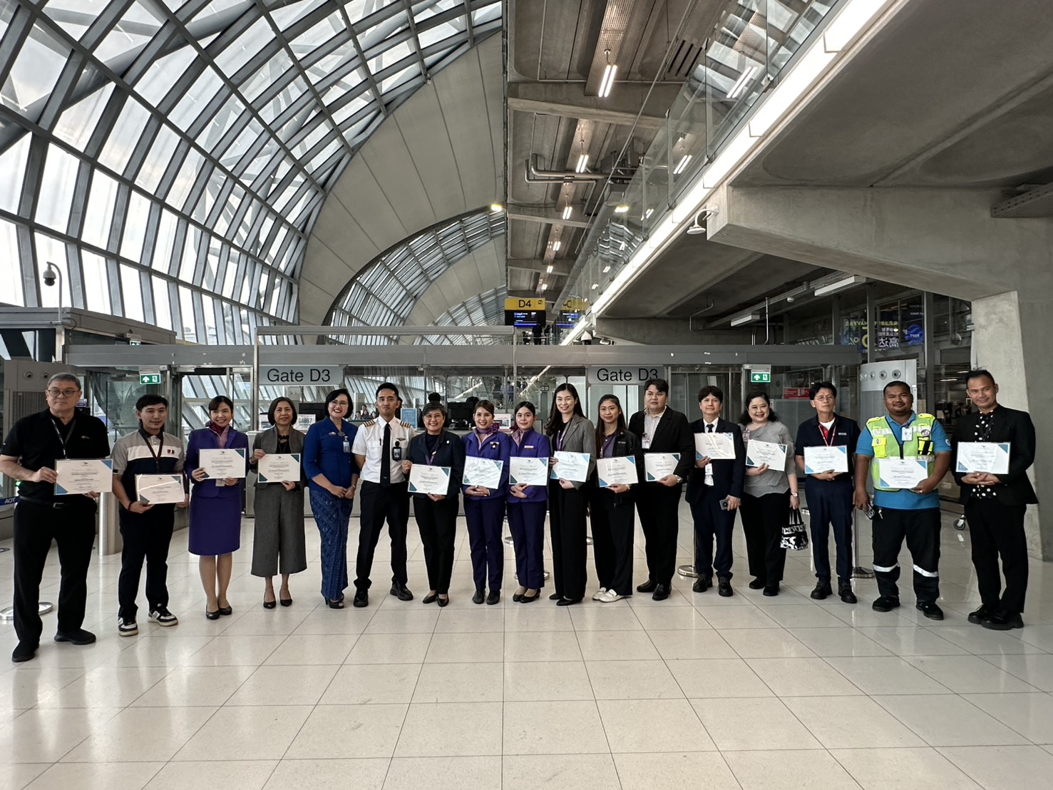Garuda Indonesia and Appreciation Award to THAI Ground Service Team