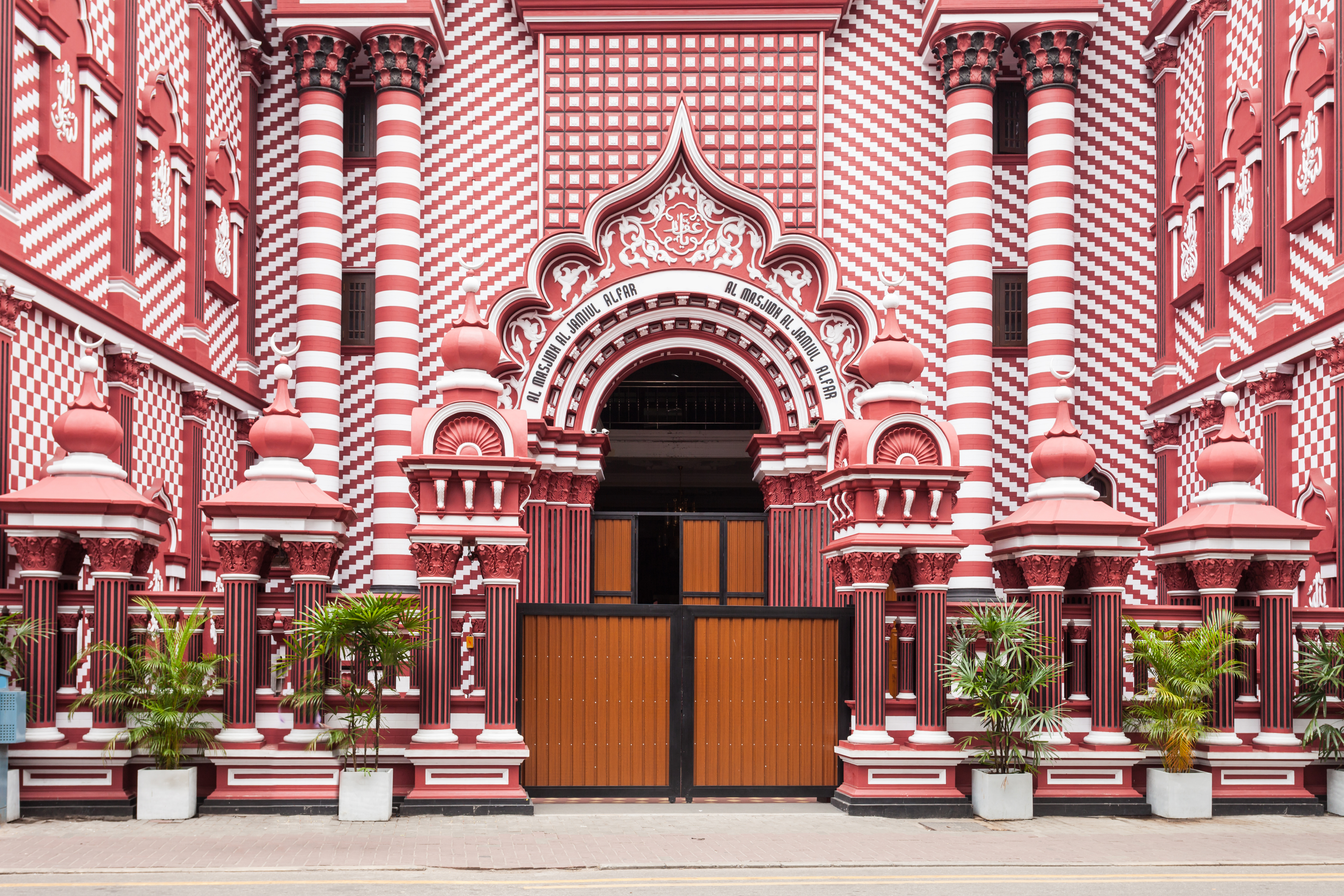 Explore Colombo, where every street tells a story